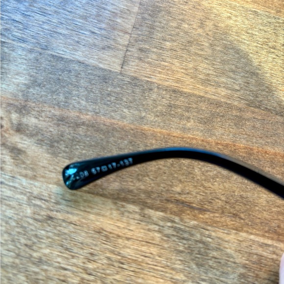 CHANEL sunglasses in original box with case - Picture 8 of 9